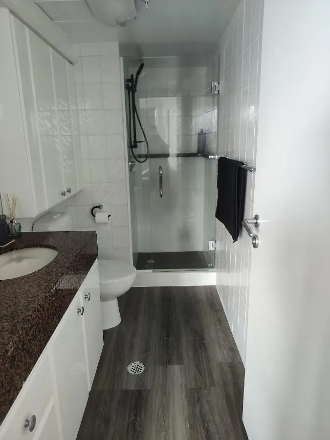 Oceanfront Surfers Celebrity Apartments Gold Coast