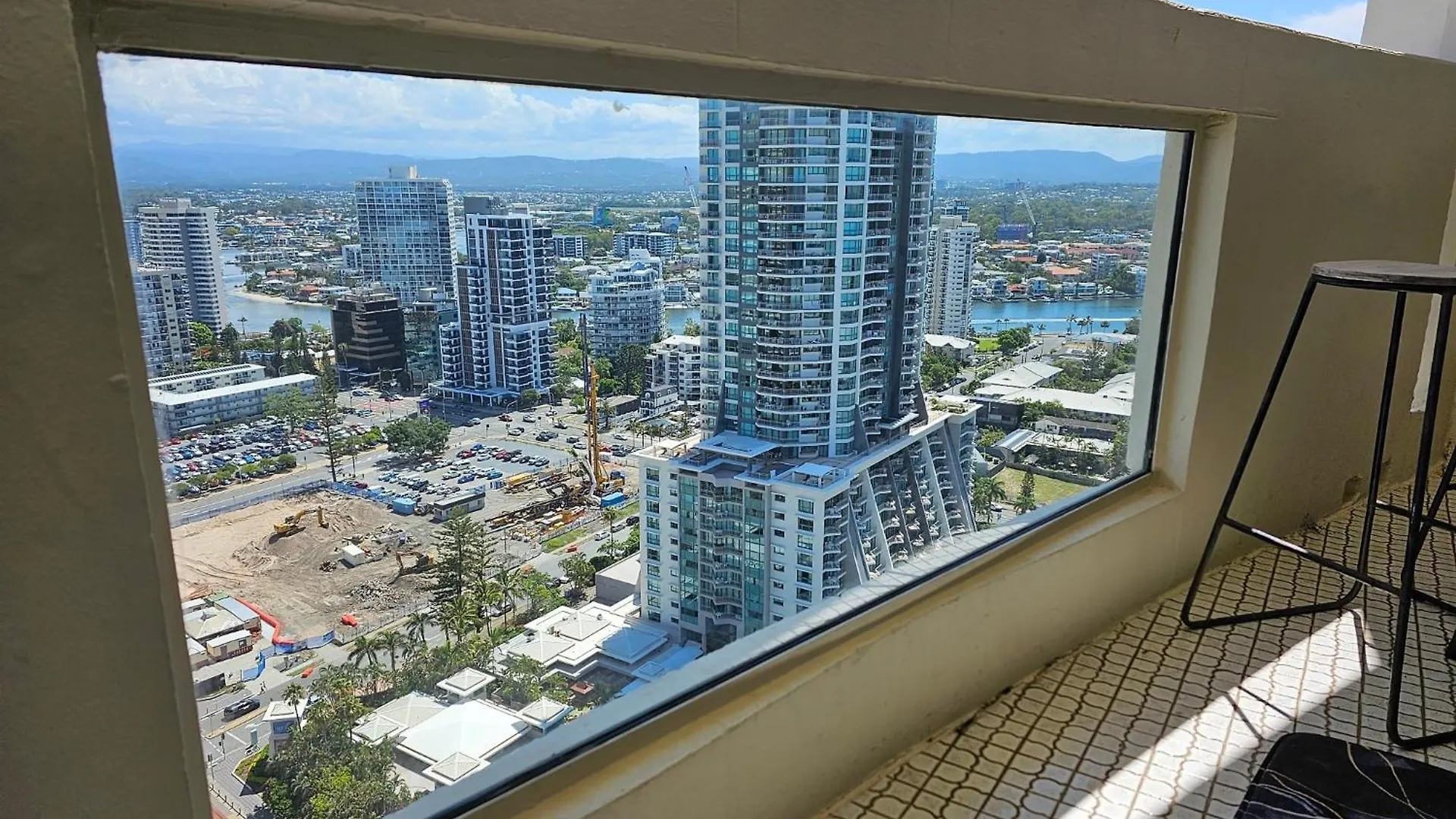 Oceanfront Surfers Celebrity Apartments Gold Coast